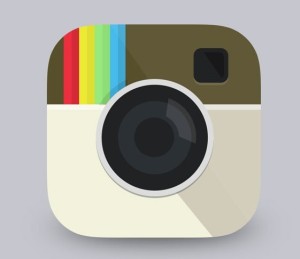 Flat Instagram Icon With Reflection PSD