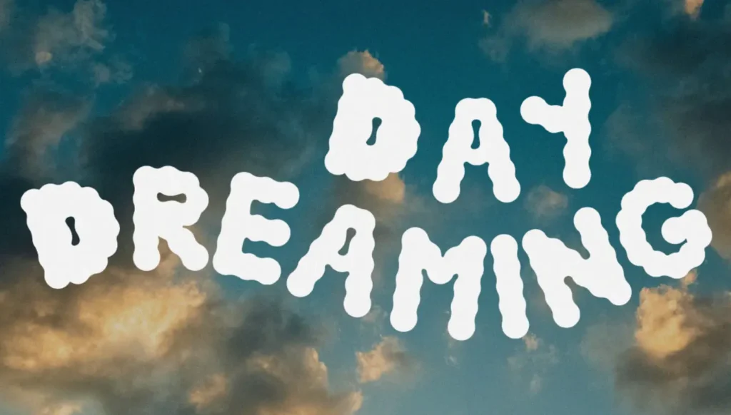 Daydreaming Display Font